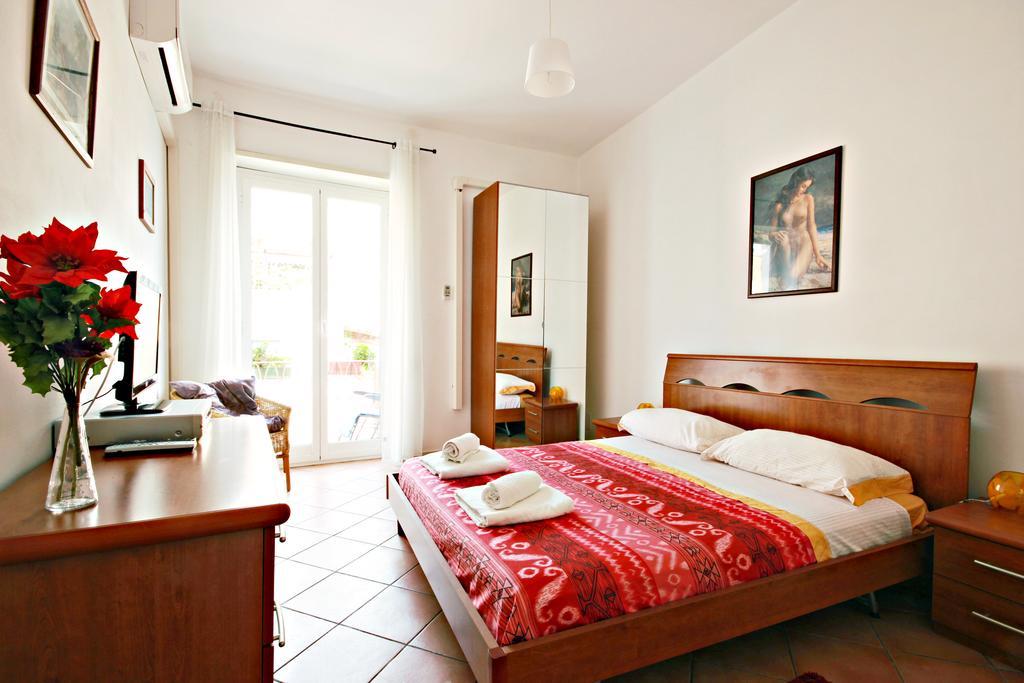 Scalini Di Trastevere Рим Номер фото